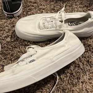 White Vans Authentics